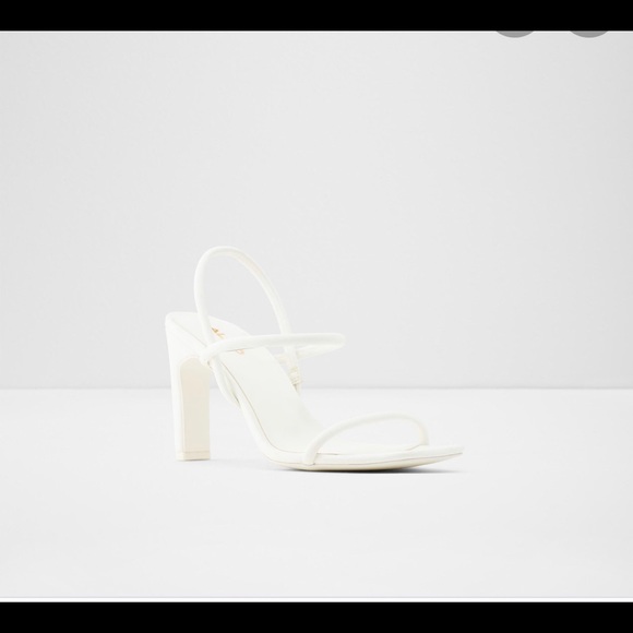 White heels - Picture 2 of 3